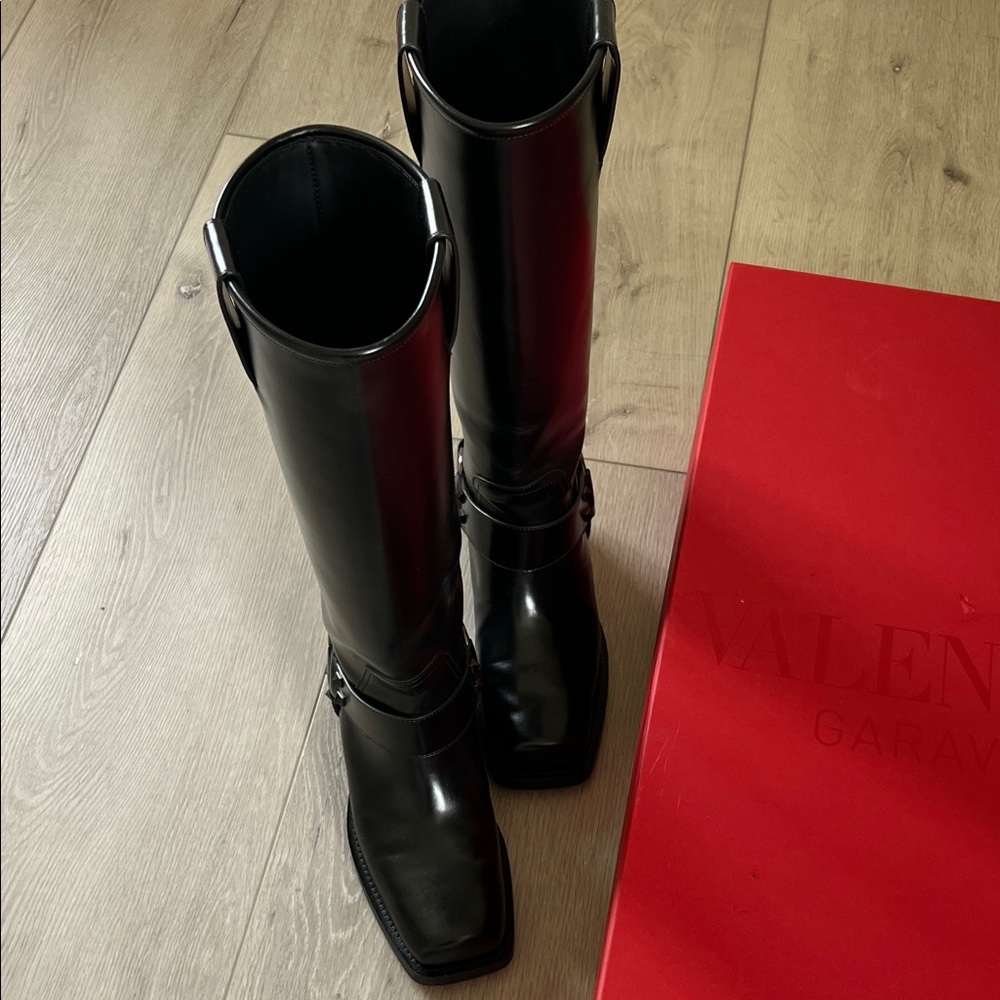 Valentino Garavani Sleek Black Heeled Boots